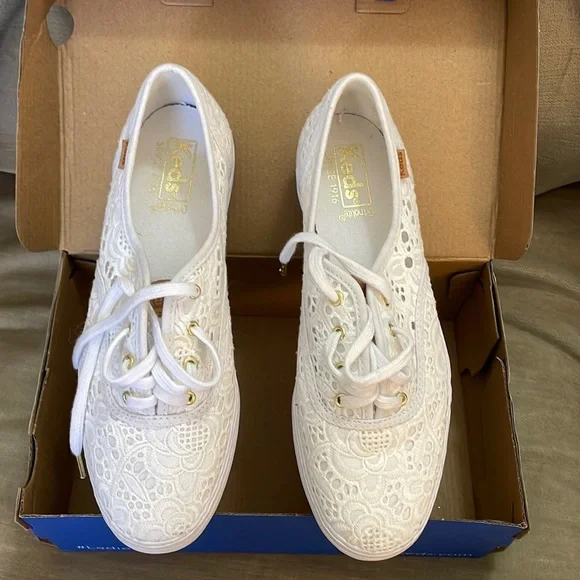 Keds Triple Floral Eyelet - Picture 1 of 6